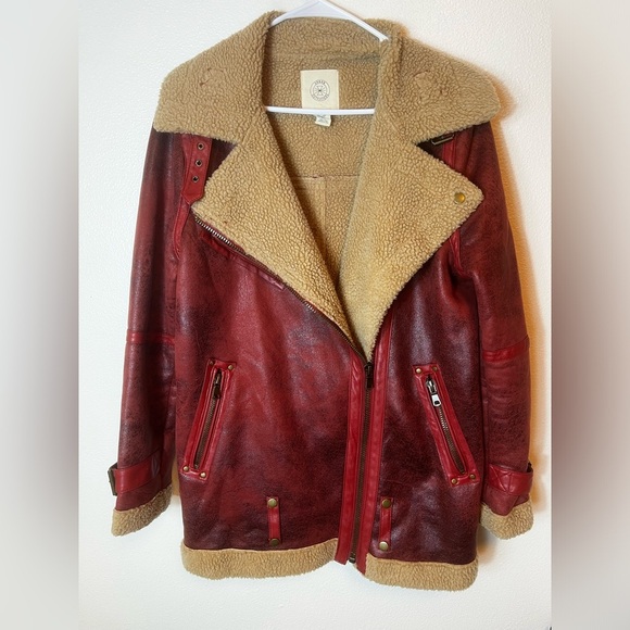Urban Outfitters Red Faux Leather Sherpa Lined Jacket Size M - Picture 2 of 6